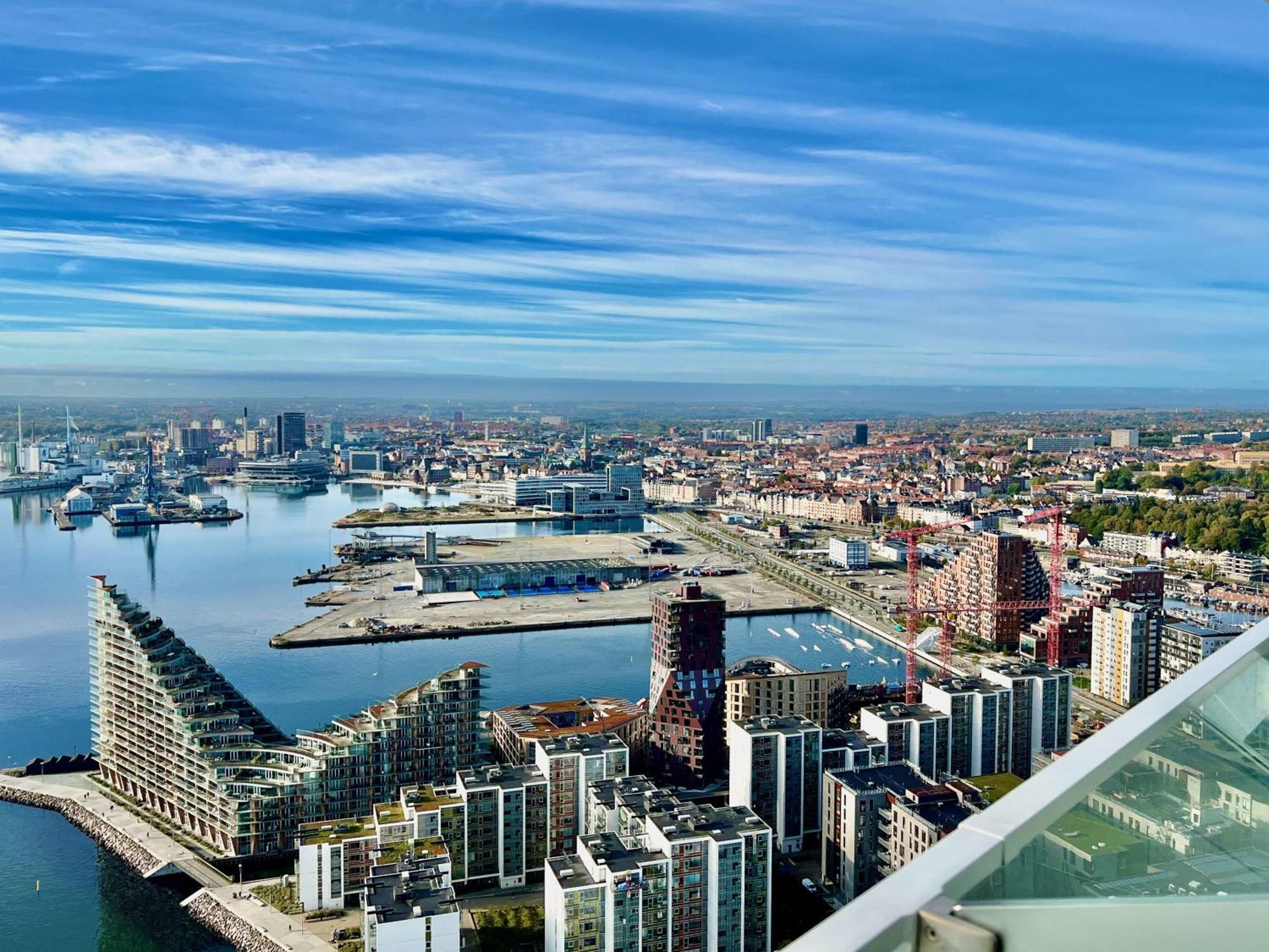 Penthouse Paradise On 39Th Floor Apartment Arhus Bagian luar foto